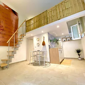 https://studio-con-cortile-vicino-al-tempio-di-apollo.sicilyhotelsitaly.net